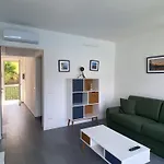 Mirror בית נופש