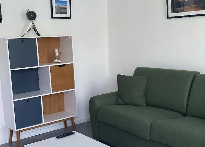 Mirror Feriehus Lezzeno