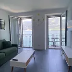 Mirror Vakantiehuis Lezzeno