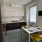 Mirror Lezzeno