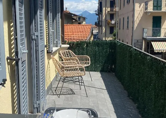 Mirror Holiday home Lezzeno